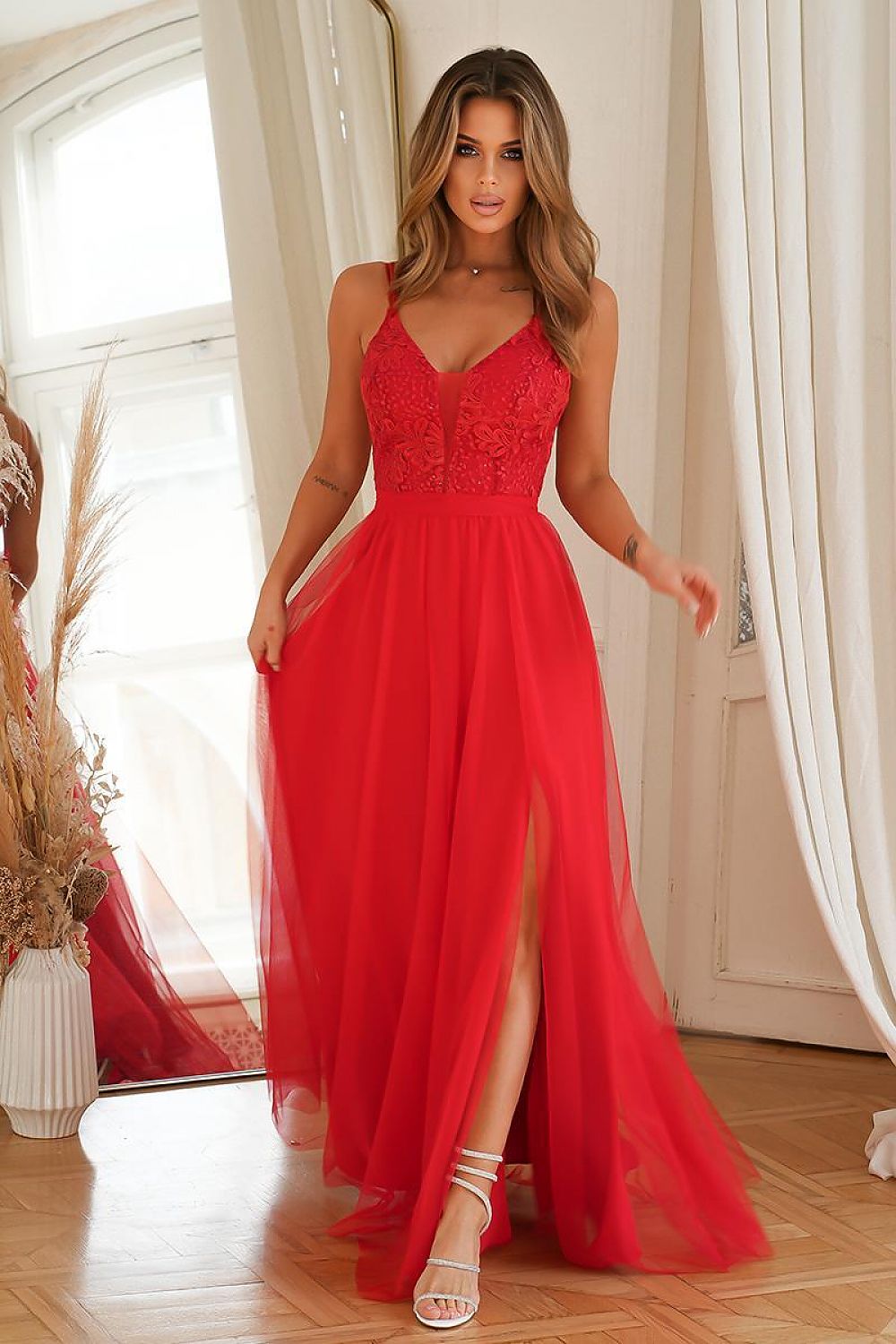 Μακρύ Φόρεμα Με Τιράντες Σε Κόκκινο