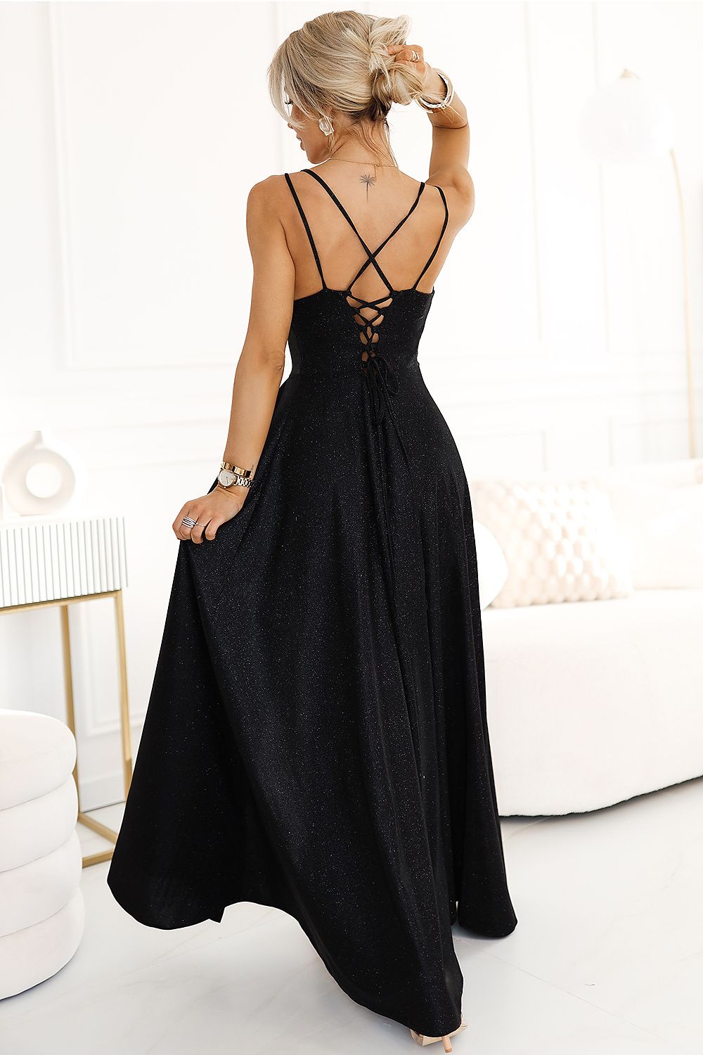 Long dress model 212740 Numoco