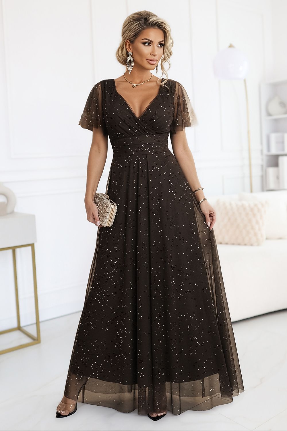 Long dress model 221796 Numoco