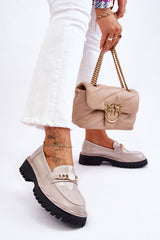 Mocassins à talon et chaîne décorative - gris
