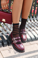 Chaussures femme en cuir verni bordeaux à brides